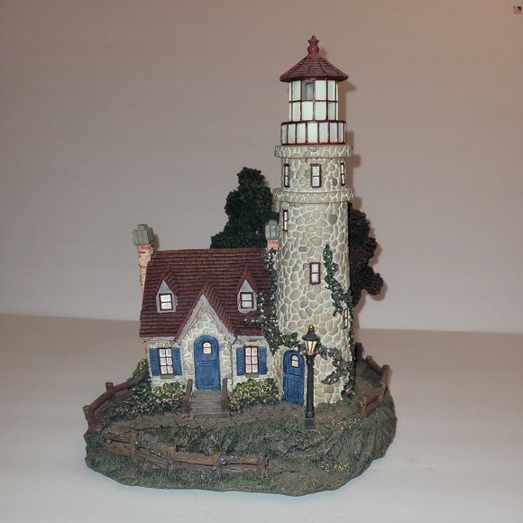 Hawthorne Village "Guiding Point Lighthouse" Thomas Kinkade Seaside Village Coll - Picture 1 of 5